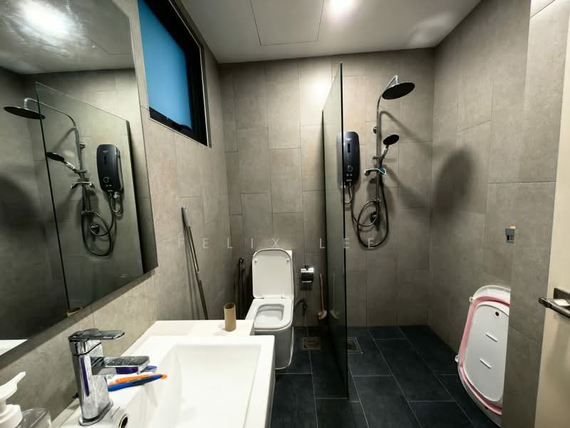 Servis Apartment untuk Disewa di East Parc @ Manjalara - Felix Lee - Bathroom - PropertyGuru.com.my