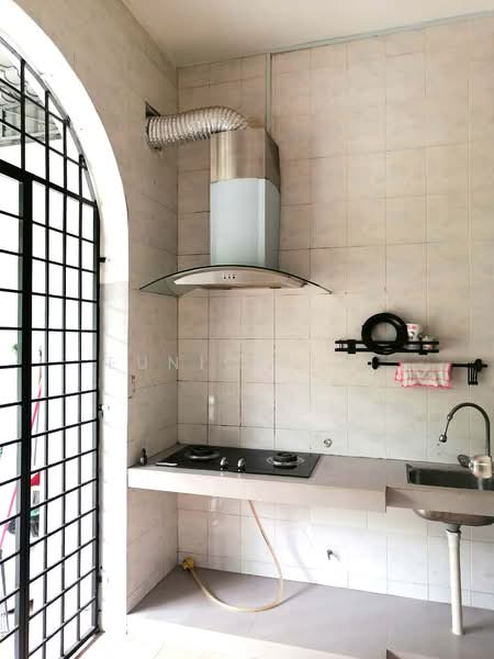 Rumah Kluster untuk Dijual di Bukit Rahman Putra (Sungai Buloh) - Eunice Lai - Kitchen - PropertyGuru.com.my