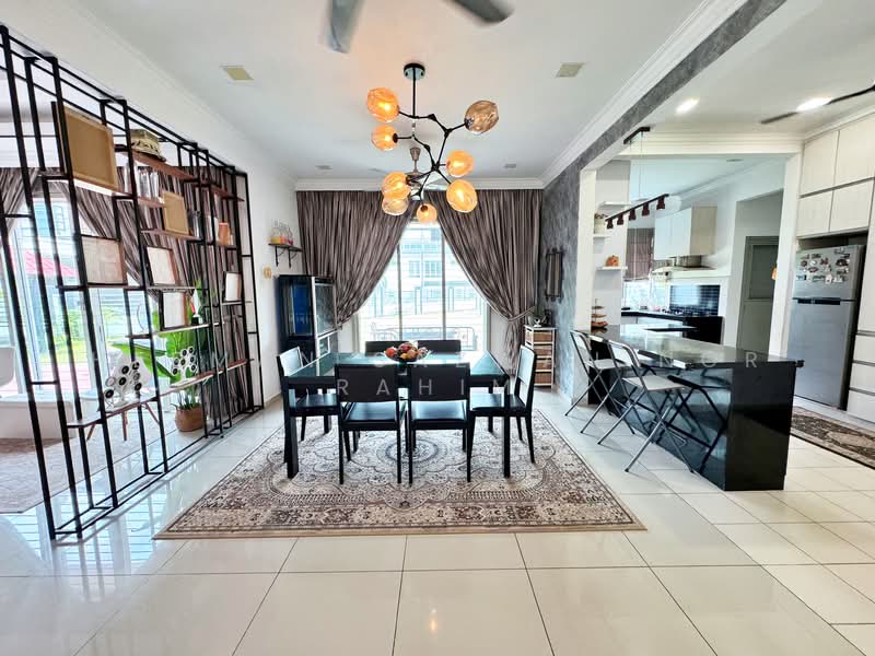 2-storey Terraced House for Sale in TTDI Grove (Kajang) - Herman Sazwan Nor Rahim - Dining Room - PropertyGuru.com.my