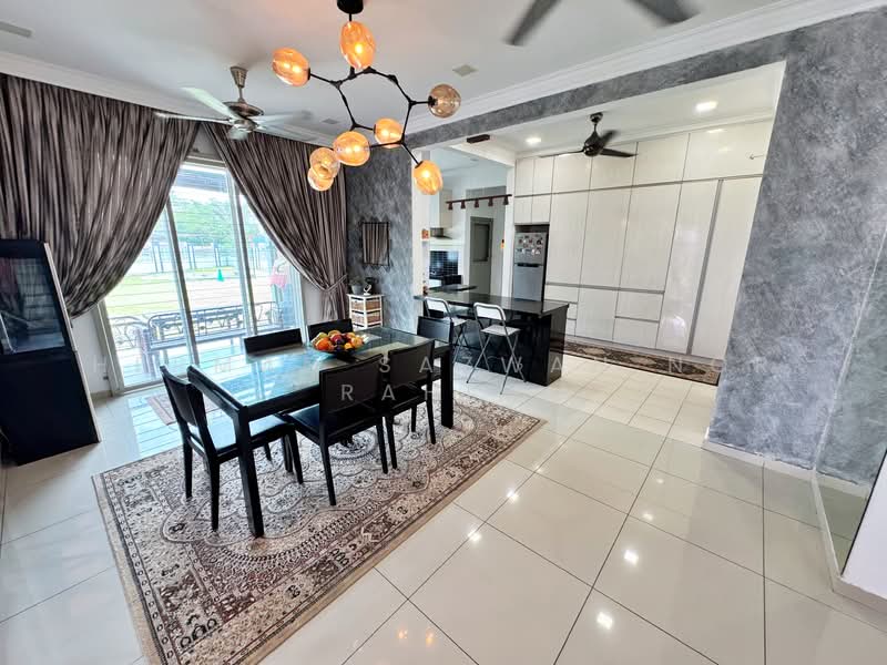 2-storey Terraced House for Sale in TTDI Grove (Kajang) - Herman Sazwan Nor Rahim - Dining Room - PropertyGuru.com.my