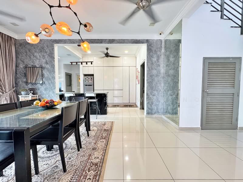 2-storey Terraced House for Sale in TTDI Grove (Kajang) - Herman Sazwan Nor Rahim - Dining Room - PropertyGuru.com.my