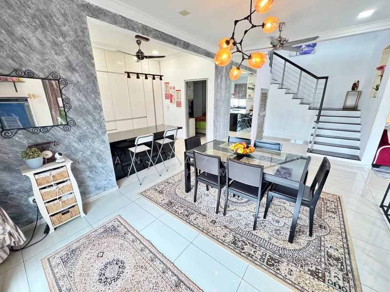 2-storey Terraced House for Sale in TTDI Grove (Kajang) - Herman Sazwan Nor Rahim - Dining Room - PropertyGuru.com.my