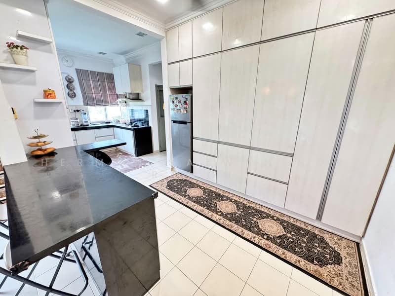 2-storey Terraced House for Sale in TTDI Grove (Kajang) - Herman Sazwan Nor Rahim - Kitchen - PropertyGuru.com.my