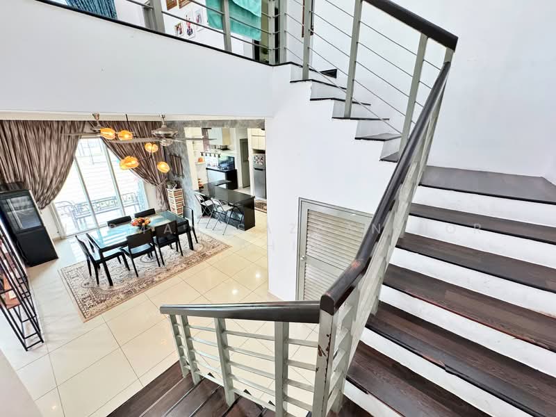 2-storey Terraced House for Sale in TTDI Grove (Kajang) - Herman Sazwan Nor Rahim - Stair - PropertyGuru.com.my