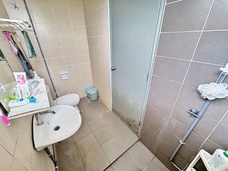 2-storey Terraced House for Sale in TTDI Grove (Kajang) - Herman Sazwan Nor Rahim - Bathroom - PropertyGuru.com.my