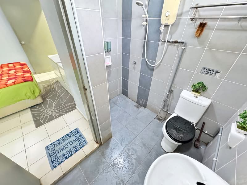 2-storey Terraced House for Sale in TTDI Grove (Kajang) - Herman Sazwan Nor Rahim - Bathroom - PropertyGuru.com.my