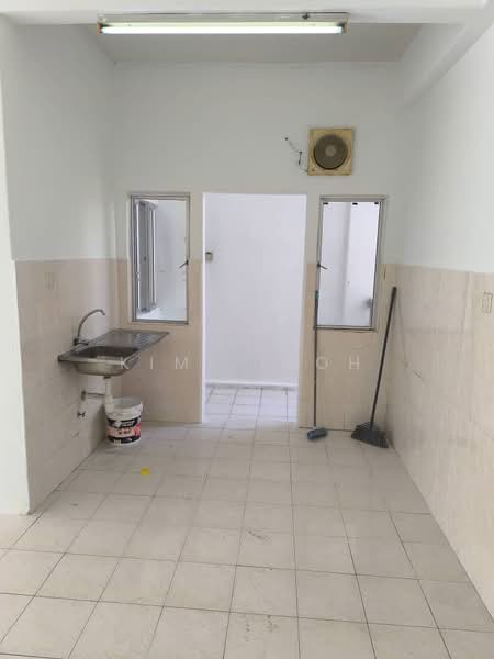 Pangsapuri untuk Disewa di Vista Indah Putra - Kimi Teoh - Kitchen - PropertyGuru.com.my