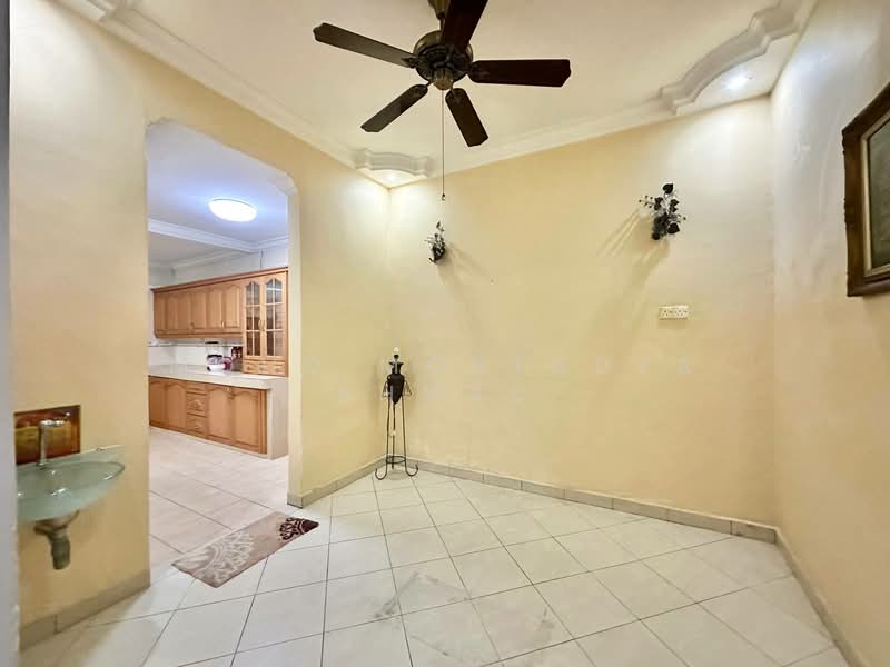 Semi-Detached House for Sale in Country Heights (Kajang) - Mohd Mortadza Ahmad - PropertyGuru.com.my