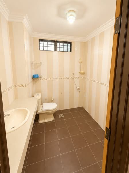 2-storey Terraced House for Sale in Taman Mount Austin (Tebrau) - Zack Chow - Bathroom - PropertyGuru.com.my