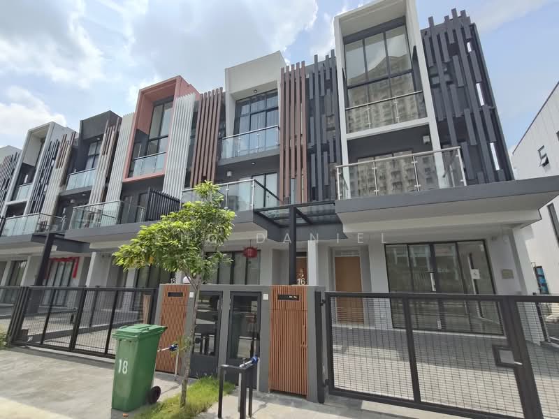 Rumah Teres 3 Tingkat untuk Disewa di BANDAR PUCHONG JAYA (Puchong) - Kho Daniel - Exterior - PropertyGuru.com.my