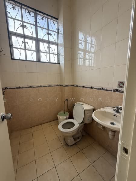 Rumah Teres untuk Disewa di Bandar Bukit Puchong (Puchong) - Joey Wong - Bathroom - PropertyGuru.com.my