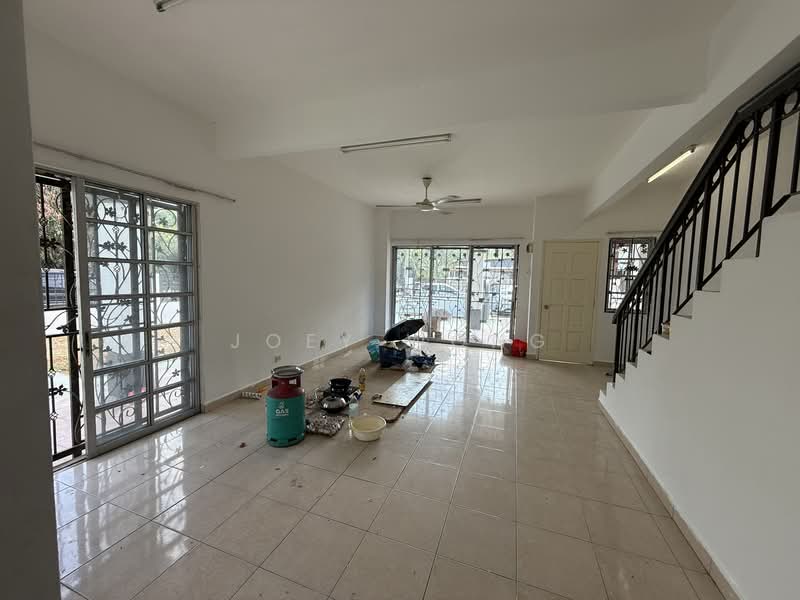 Rumah Teres untuk Disewa di Bandar Bukit Puchong (Puchong) - Joey Wong - Living Room - PropertyGuru.com.my