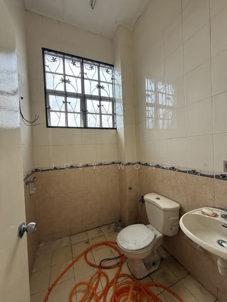 Rumah Teres untuk Disewa di Bandar Bukit Puchong (Puchong) - Joey Wong - Bathroom - PropertyGuru.com.my