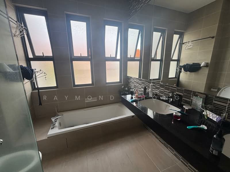 3-storey Terraced House for Sale in Taman Taynton View (Cheras) - Raymond Chong - Bathroom - PropertyGuru.com.my