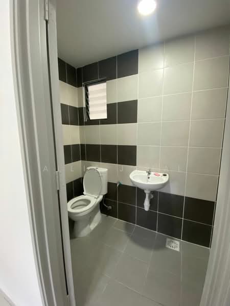 Service Residence for Rent at Residensi Emas - Allie Jamal - Bathroom - PropertyGuru.com.my
