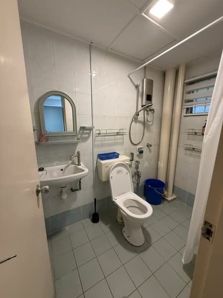 Apartment for Rent at Starville - Celia Tan - Bathroom - PropertyGuru.com.my