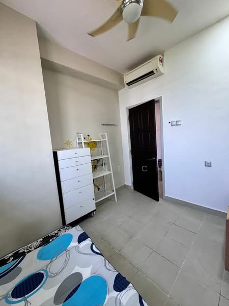 Kondominium untuk Disewa di Residence 8 - Vincent Chye - Bedroom - PropertyGuru.com.my
