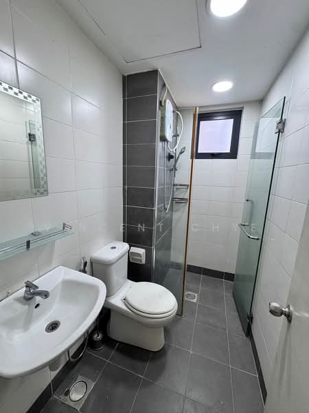 Kondominium untuk Disewa di Residence 8 - Vincent Chye - Bathroom - PropertyGuru.com.my