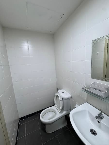 Kondominium untuk Disewa di Residence 8 - Vincent Chye - Bathroom - PropertyGuru.com.my