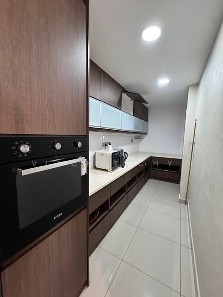Kondominium untuk Disewa di Residence 8 - Vincent Chye - Kitchen - PropertyGuru.com.my