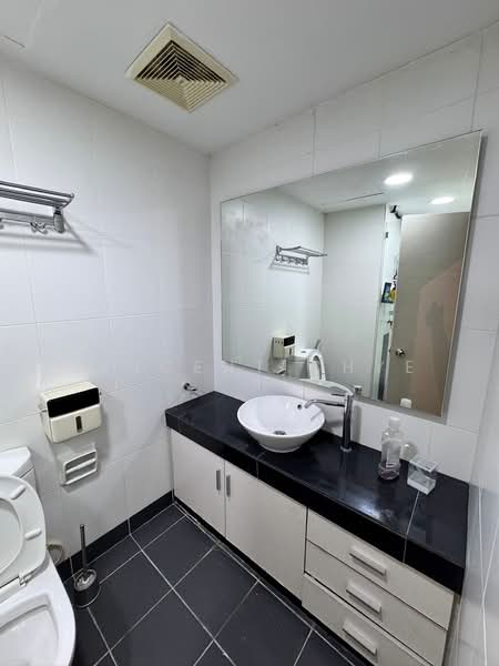 Kondominium untuk Disewa di Residence 8 - Vincent Chye - Bathroom - PropertyGuru.com.my