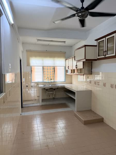 2-storey Terraced House for Rent in Bandar Baru Sri Petaling (Sri Petaling) - Ron Liew - Kitchen - PropertyGuru.com.my
