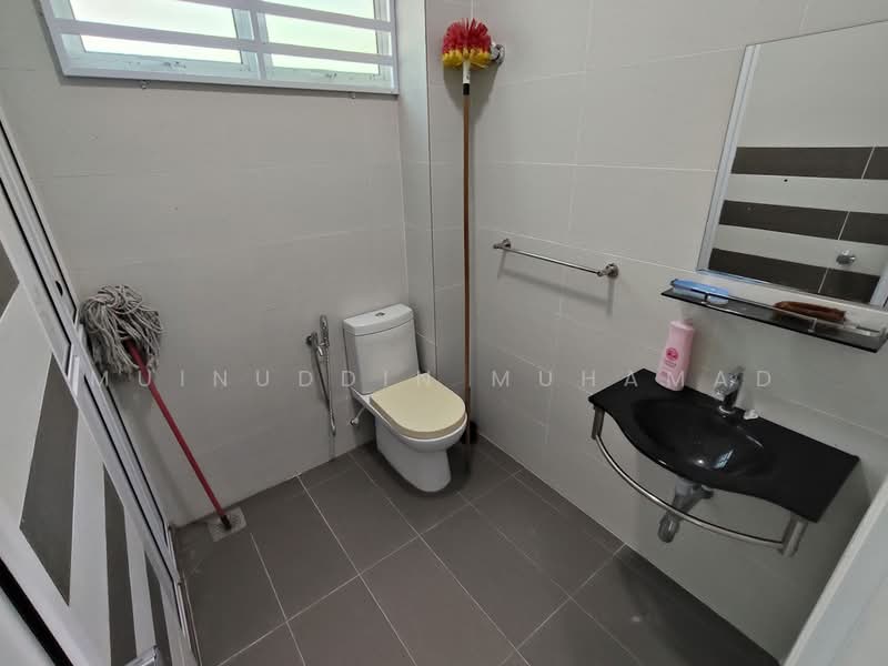 Semi-Detached House for Rent in Ipoh (Perak) - Muinuddin Muhamad - Bathroom - PropertyGuru.com.my