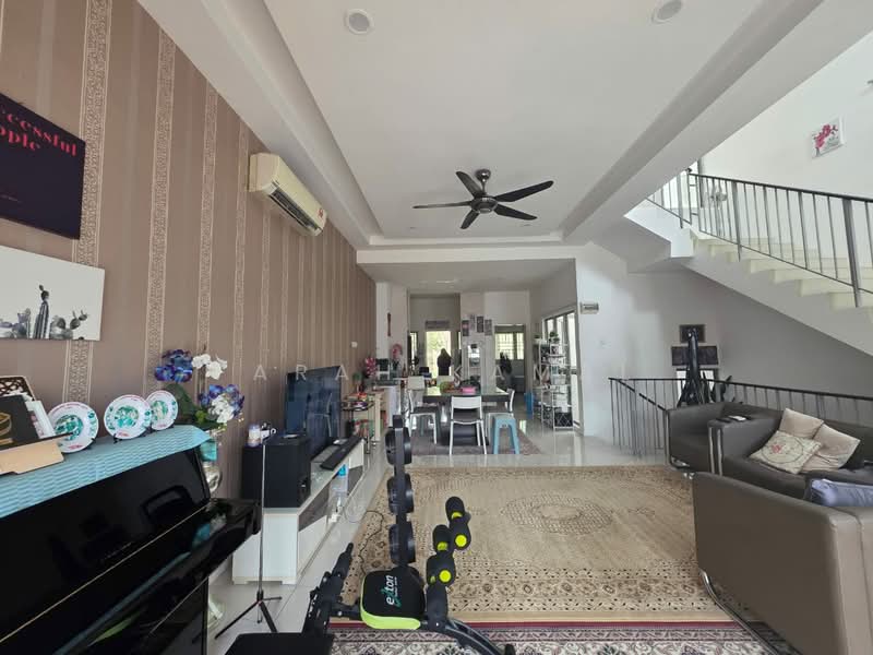 3-storey Terraced House for Sale in Gombak (Selangor) - Farah Kamal - PropertyGuru.com.my