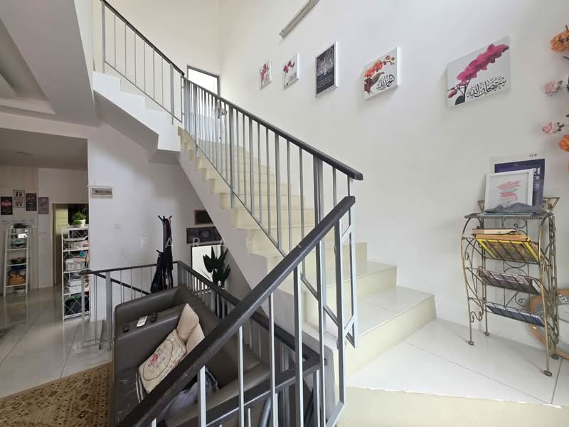 3-storey Terraced House for Sale in Gombak (Selangor) - Farah Kamal - PropertyGuru.com.my
