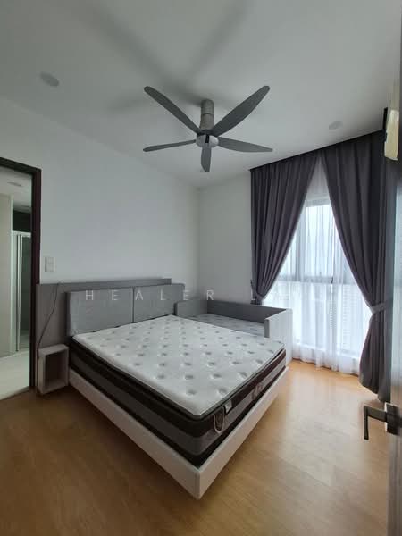 Kondominium untuk Dijual di Royal Strand @ Country Garden Danga Bay - Healer Lau - PropertyGuru.com.my