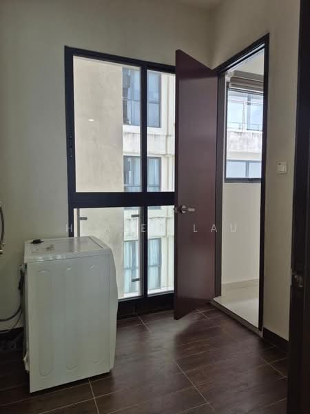 Kondominium untuk Dijual di Royal Strand @ Country Garden Danga Bay - Healer Lau - PropertyGuru.com.my