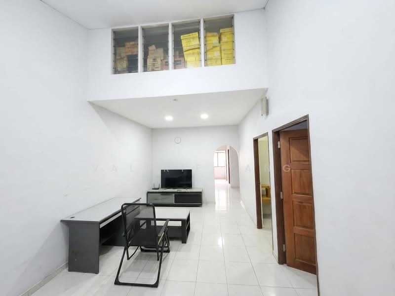 1-storey Terraced House for Sale in Kepong Baru (Kepong) - Valerie Tang - Living Room - PropertyGuru.com.my