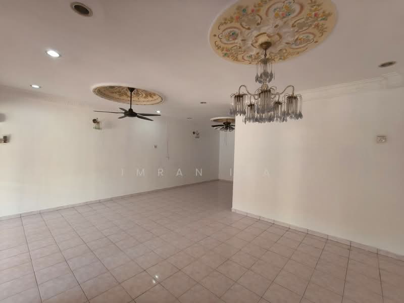 Rumah Teres 2 Tingkat untuk Dijual di Taman Timah (Dengkil) - Imran Isa - Living Room - PropertyGuru.com.my