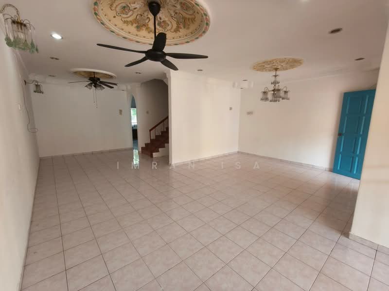 Rumah Teres 2 Tingkat untuk Dijual di Taman Timah (Dengkil) - Imran Isa - Living Room - PropertyGuru.com.my