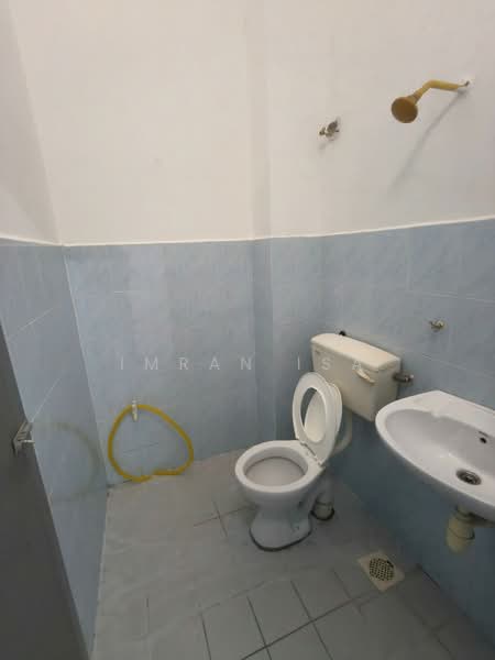 Rumah Teres 2 Tingkat untuk Dijual di Taman Timah (Dengkil) - Imran Isa - Bathroom - PropertyGuru.com.my