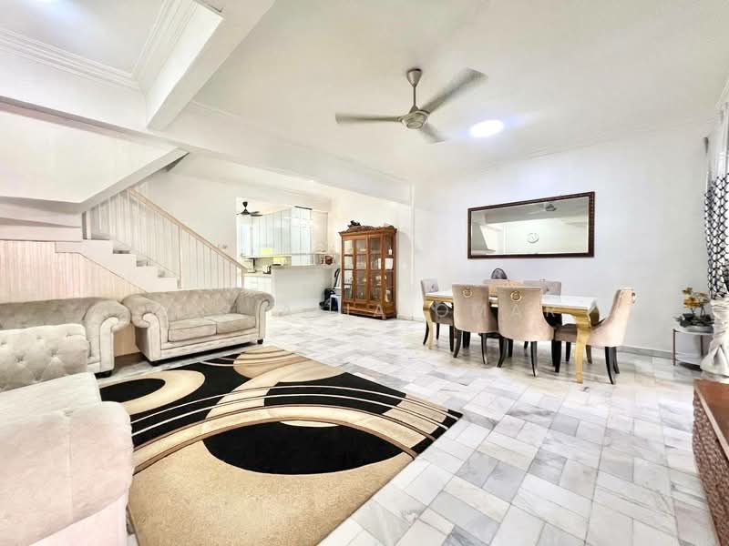 Rumah Teres 2 Tingkat untuk Dijual di Taman Kajang Perdana (Kajang) - Nur Alia Omar - Living Room - PropertyGuru.com.my