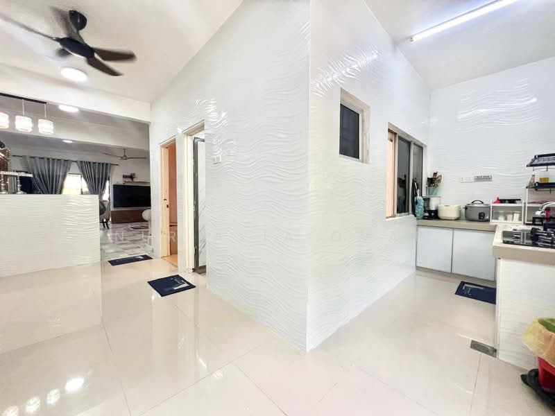 Rumah Teres 2 Tingkat untuk Dijual di Taman Kajang Perdana (Kajang) - Nur Alia Omar - Kitchen - PropertyGuru.com.my
