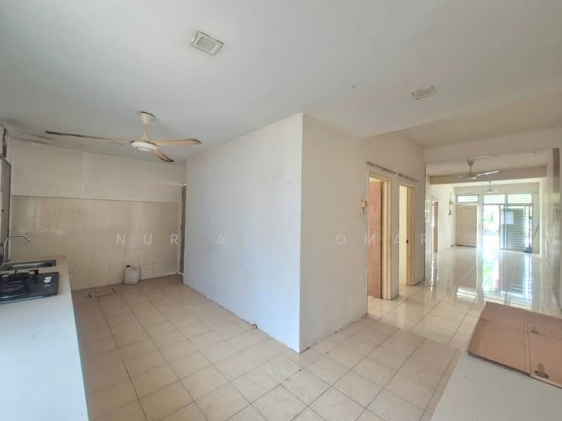 1-storey Terraced House for Sale in Jenjarom (Selangor) - Nur Alia Omar - Kitchen - PropertyGuru.com.my