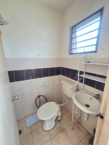 1-storey Terraced House for Sale in Jenjarom (Selangor) - Nur Alia Omar - Bathroom - PropertyGuru.com.my