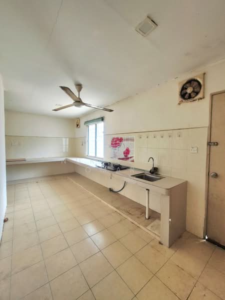 1-storey Terraced House for Sale in Jenjarom (Selangor) - Nur Alia Omar - Kitchen - PropertyGuru.com.my
