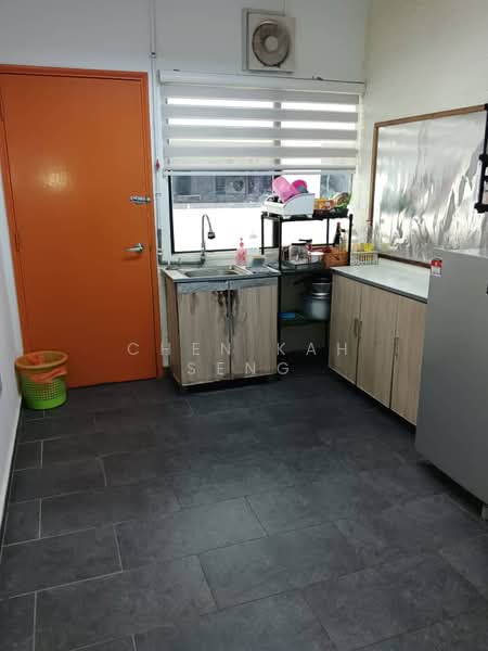 Shop / Office for Sale in Ampang Jaya (Ampang) - Chen Kah Seng - Kitchen - PropertyGuru.com.my