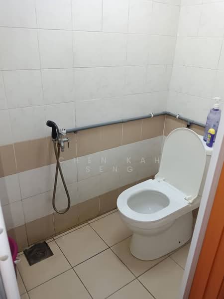 Shop / Office for Sale in Ampang Jaya (Ampang) - Chen Kah Seng - Bathroom - PropertyGuru.com.my