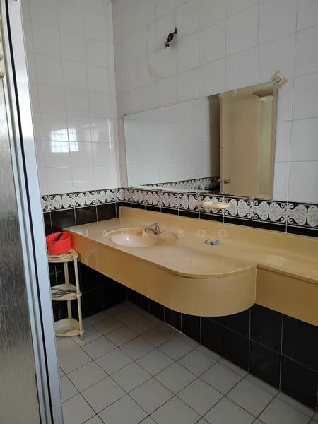 Terraced House for Rent in Bukit Rahman Putra (Sungai Buloh) - Jack Soo - Bathroom - PropertyGuru.com.my