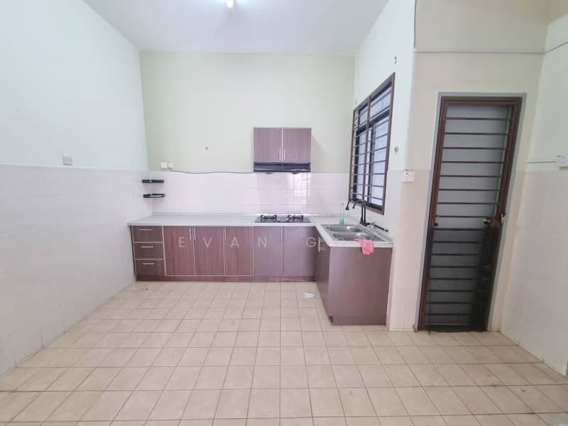 Semi-Detached House for Rent in Taman Mutiara Indah (Puchong) - Evan Goh - Kitchen - PropertyGuru.com.my