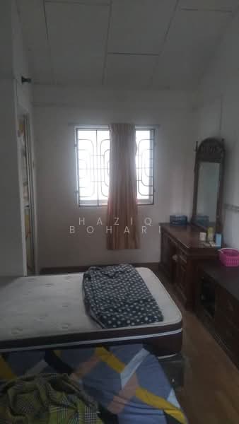 3-storey Terraced House for Sale in Desa Setapak (Wangsa Maju) - Haziq Bohari - Bedroom - PropertyGuru.com.my