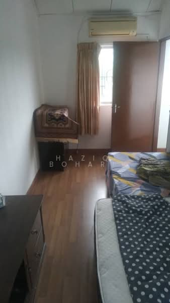 3-storey Terraced House for Sale in Desa Setapak (Wangsa Maju) - Haziq Bohari - Bedroom - PropertyGuru.com.my