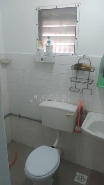 3-storey Terraced House for Sale in Desa Setapak (Wangsa Maju) - Haziq Bohari - Bathroom - PropertyGuru.com.my