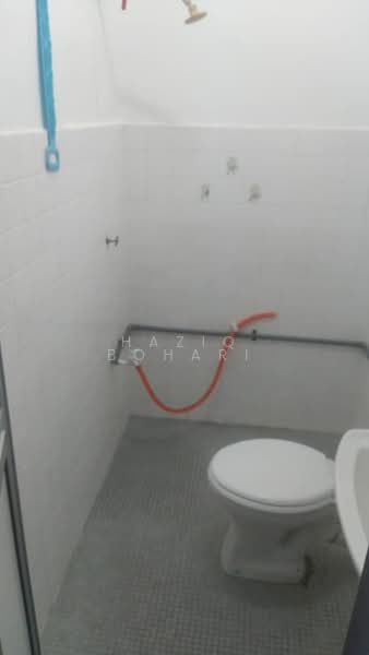 3-storey Terraced House for Sale in Desa Setapak (Wangsa Maju) - Haziq Bohari - Bathroom - PropertyGuru.com.my