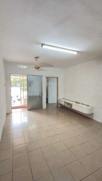 Flat for Sale at Taman Sri Ehsan - Gerald Liew - Living Room - PropertyGuru.com.my