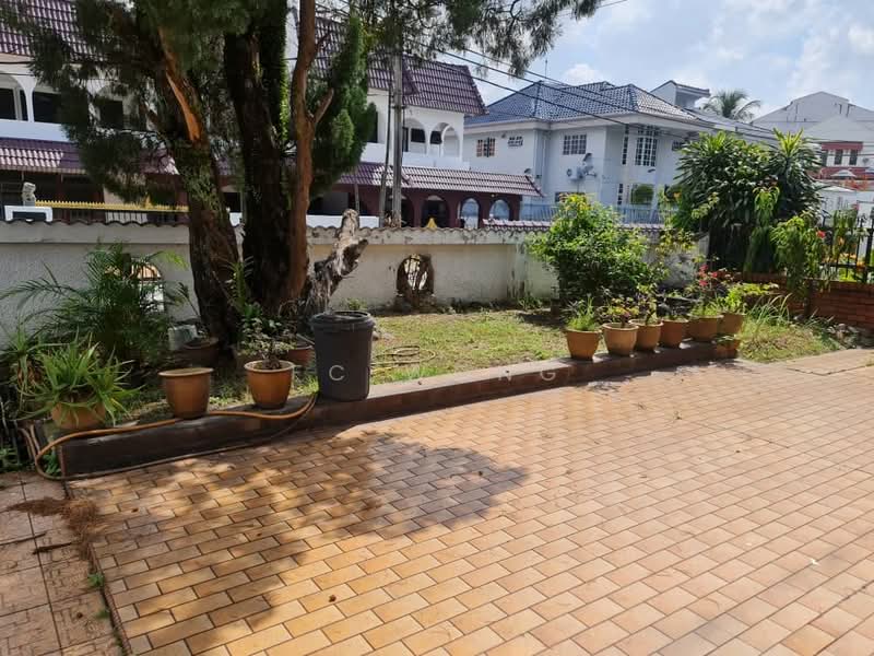 Semi-Detached House for Sale in Taman Overseas Union (Taman Oug) (Jalan Klang Lama (Old Klang Road)) - FC Wong - Exterior - PropertyGuru.com.my